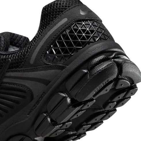 NIKE Zoom Vomero 5 Mens Sneakers